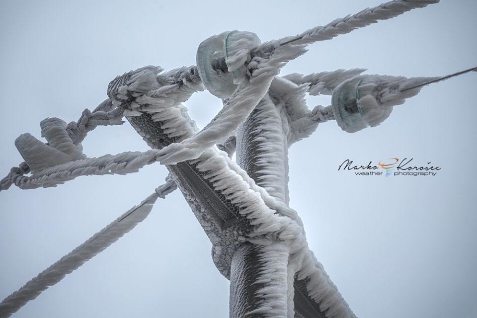 Шторм превратил гору в ледяное царство, поражающее своей сказочной красотой Динарические Альпы, Динариды, шторм превратил горы в ледяное царство, гора во льду, Марко Корошек, Marko Korošec