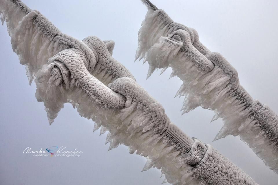 Шторм превратил гору в ледяное царство, поражающее своей сказочной красотой Динарические Альпы, Динариды, шторм превратил горы в ледяное царство, гора во льду, Марко Корошек, Marko Korošec