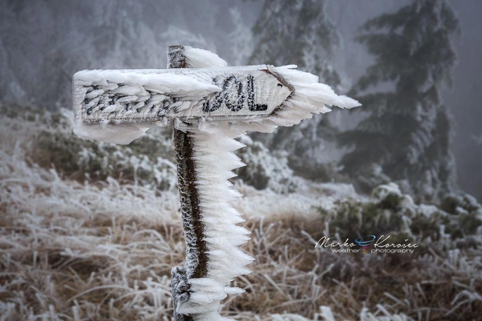 Шторм превратил гору в ледяное царство, поражающее своей сказочной красотой Динарические Альпы, Динариды, шторм превратил горы в ледяное царство, гора во льду, Марко Корошек, Marko Korošec
