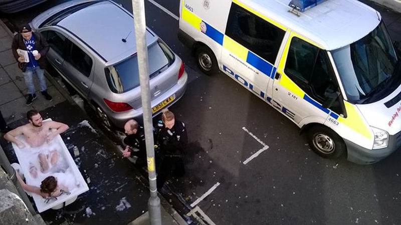 Им просто пофиг, люди которым всё равно