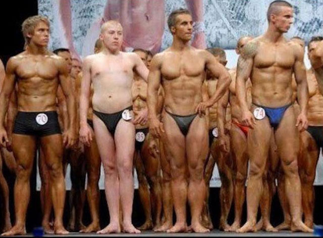 С этими фотографиями что-то не так.. Смешные фото, фото с сюрпризом