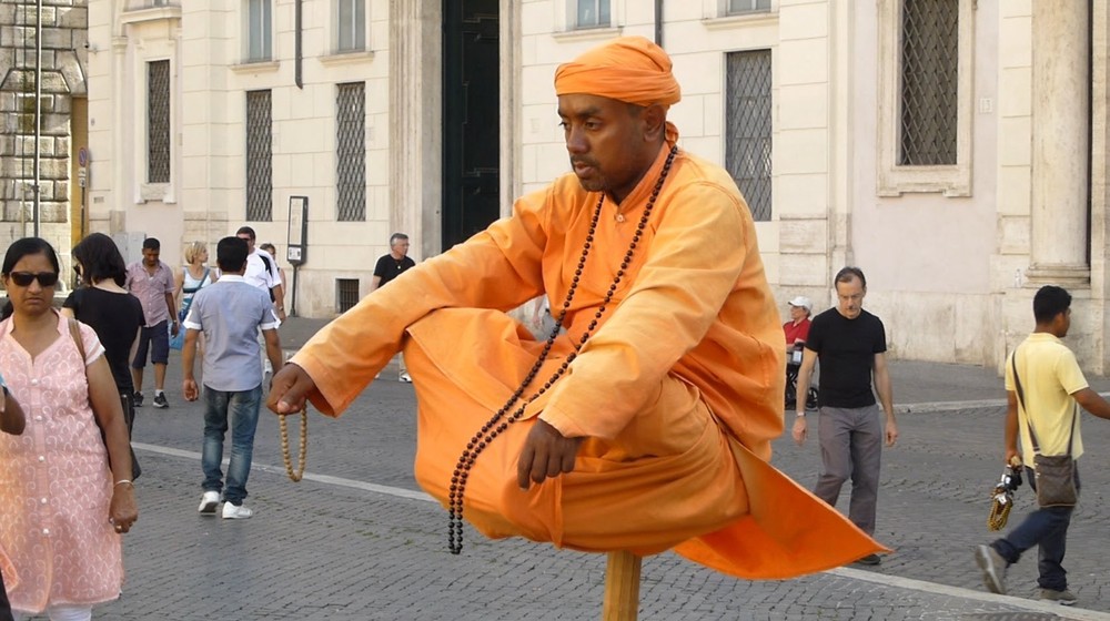 Раскрываем секрет левитации уличных йогов секрет уличный йогов, секрет левитации, разоблачение левитации