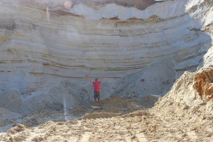 Российские дачники своими руками превратили поросший берег реки в пляж пляж своими руками, превратили берег реки в пляж