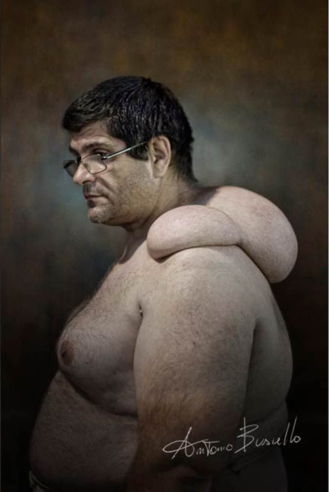 Люди, уродующие свои тела ради религии уродуют тело за веру, уродуют тело ради религии, фестиваль Джильи Италия, люди носят гигантские платформы