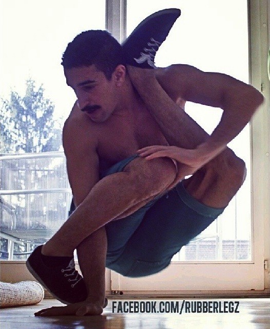 Рауф Ясит, Rauf Yasit, Резиновые ноги, Rubber Legz