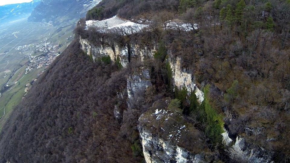 Обвал камней, уничтожил, ферма, в Италии, камнепад, Трамин, Термено, tramin, termeno