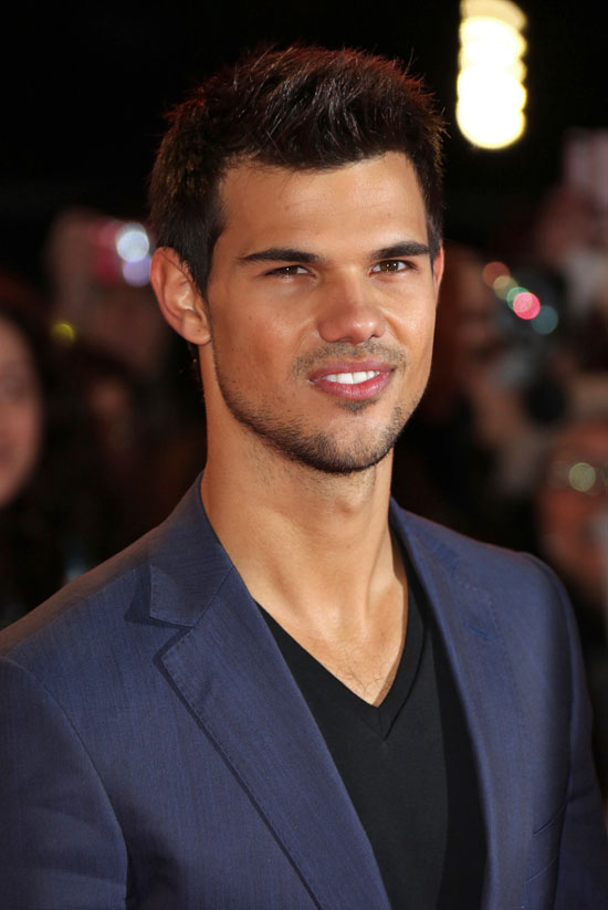 Необычные, таланты, умения, хобби, знаменитостей, голливудских звезд  Анджелина Джоли 