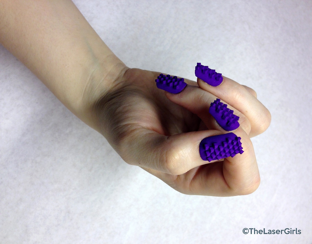 Фактурные, накладные ногти, распечатанные на 3D-принтере