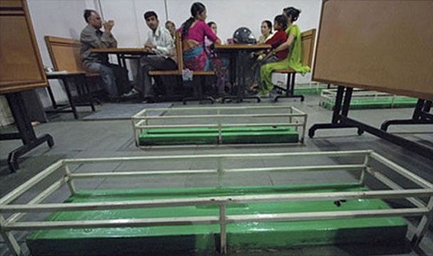 индийский ресторан на кладбище, Lucky Restaurant