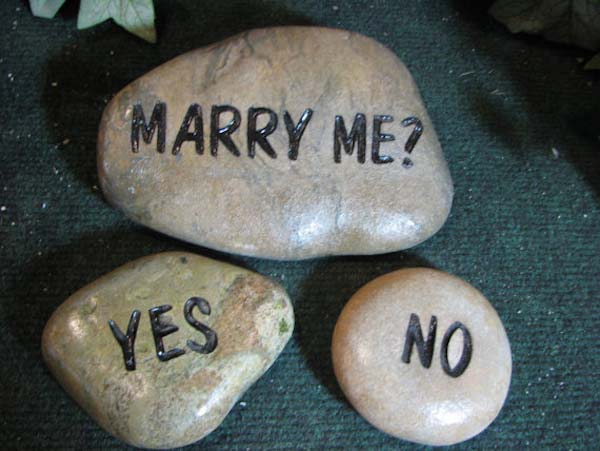 Самые странные и дурацкие предложения руки и сердца, какие себе можно только представить нелепые предложения руки, дурацкие предложения замуж, странное руки и сердца