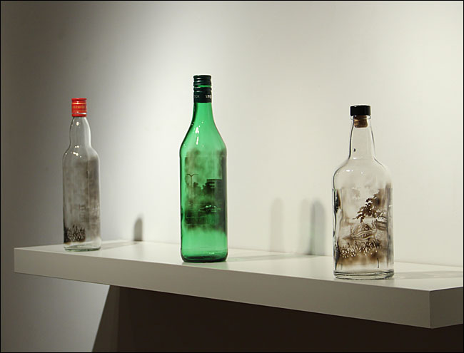 Джим Динжилиан Jim Dingilian, рисунки дымом, рисунки в пустых бутылках