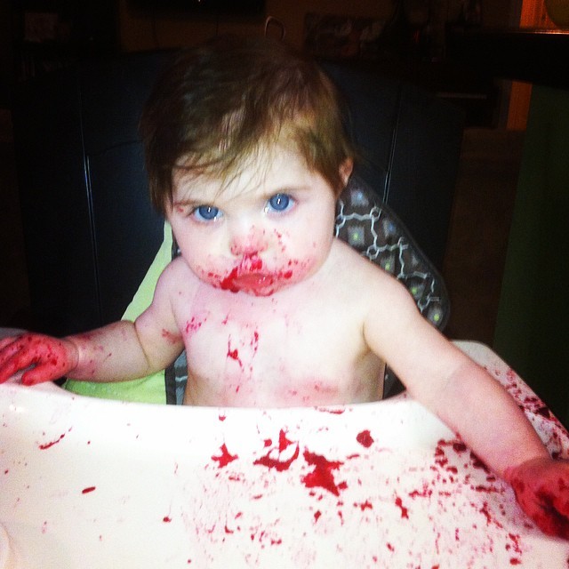 Смешные злобные детки, олицетворяющее истинное зло злобные дети, дети со злым лицом, злые дети