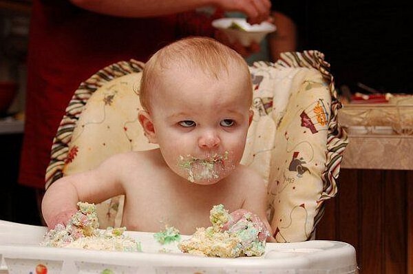 Смешные злобные детки, олицетворяющее истинное зло злобные дети, дети со злым лицом, злые дети