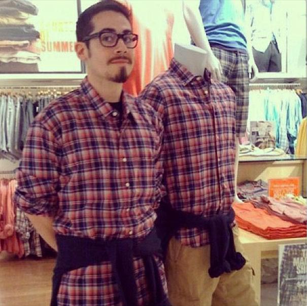 парень превращается в манекен, Стив Венегеас, Steve Venegas, парень становится манекеном пока жена ходит по магазинам