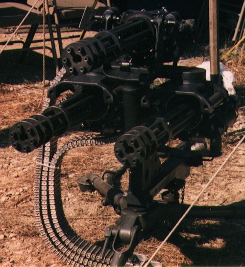 Виды оружия, разрешенного в США, Огнемёт, гранатомет, смертельное, опасное