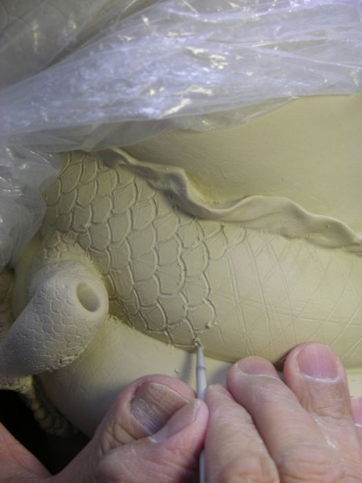 Изготовление керамической вазы, сосуд боли, скульптор Джонсон Цанг, Johnson  Tsang, мастер класс скульптор