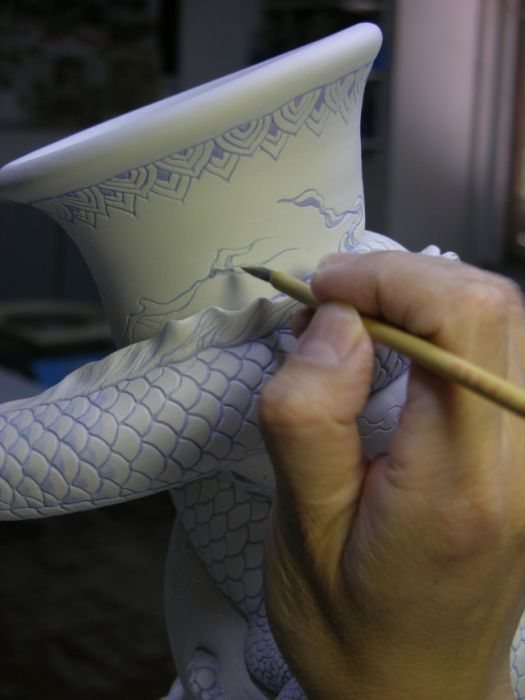 Изготовление керамической вазы, сосуд боли, скульптор Джонсон Цанг, Johnson  Tsang, мастер класс скульптор