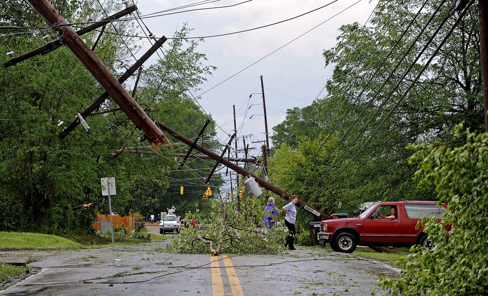 Разрушенные американские города после торнадо разрушенные дома после торнадо, торнадо американские дома, разрушения после торнадо США