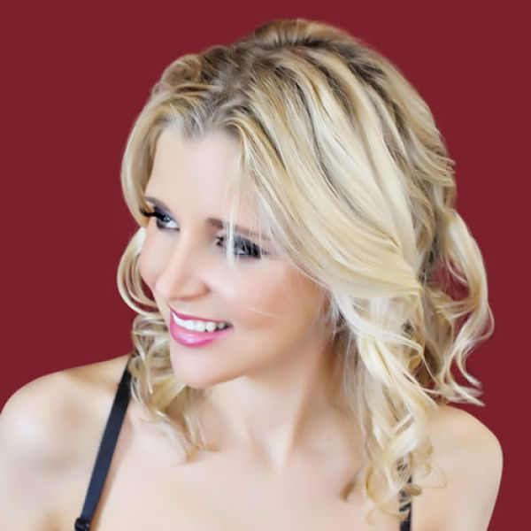 Элизабет Рейн, Elizabeth Raine, девственность на аукцион, девственность на продажу, 500000 за девственность