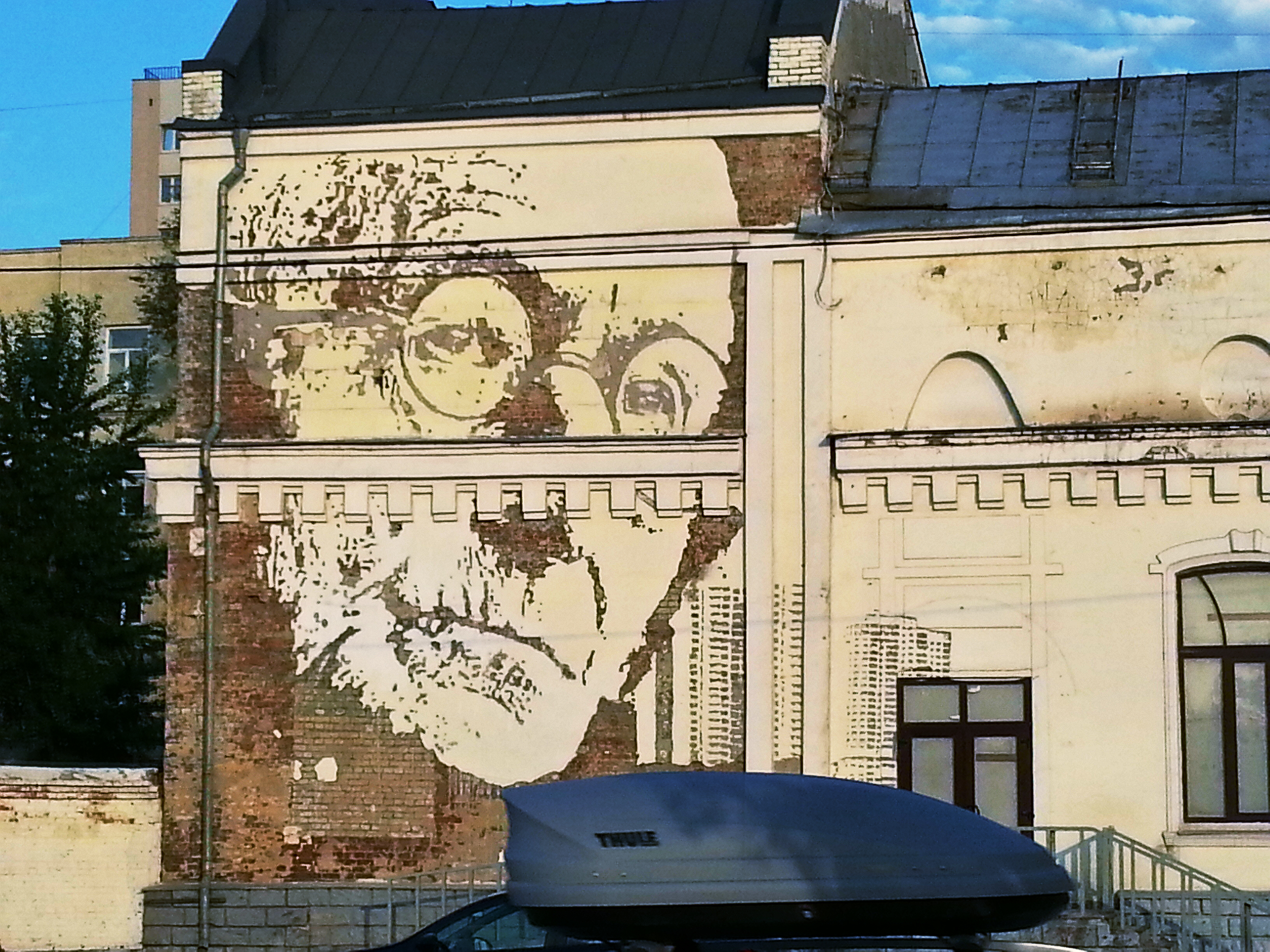 стрит-арт уличные художники рисунки на стенах, лучший стрит-арт июня