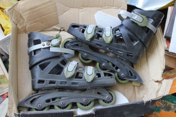 нашел вещи на балконе, убрался на балконе, вещи забытые на балконе