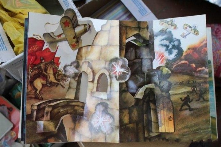 нашел вещи на балконе, убрался на балконе, вещи забытые на балконе