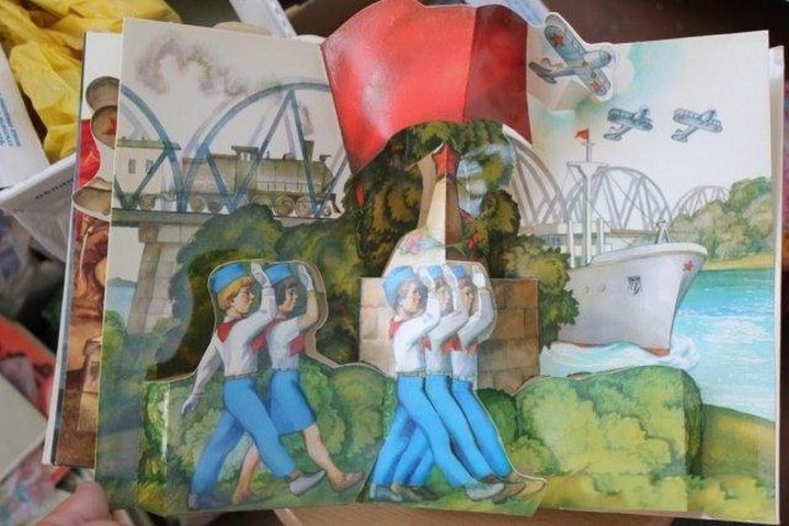 нашел вещи на балконе, убрался на балконе, вещи забытые на балконе