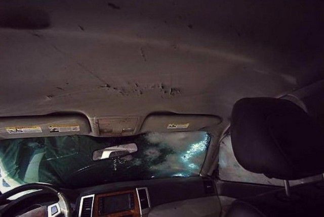 Бронированный автомобиль даже после превращения в решето, смог сохранить пассажиру жизнь Бронированный Jeep Cherokee, машина после покушения на Минерва Баутиста, Минерва Баутиста, Minerva Bautista