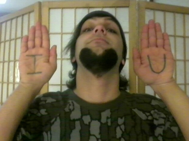 Фигурные бороды, выбривает бороду в необычные формы, Джеймс Майрик, James Myrick