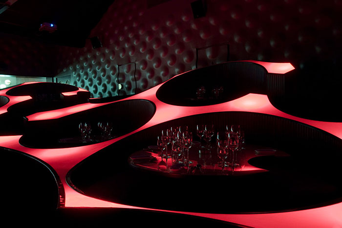 креативный интерьер, бары и рестораны с необычным дизайном 