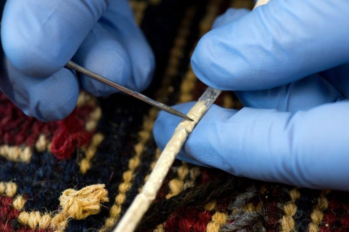 Тайники, героин, спрятанный, в иранских коврах,