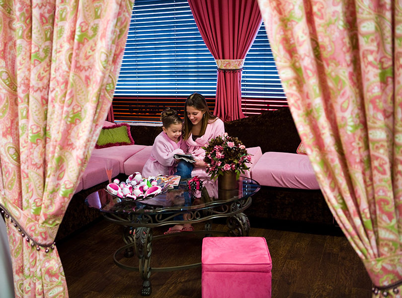 Салон красоты для самых маленьких Салон красоты, спа, для маленьких девочек, Girl’s Gotta Spa