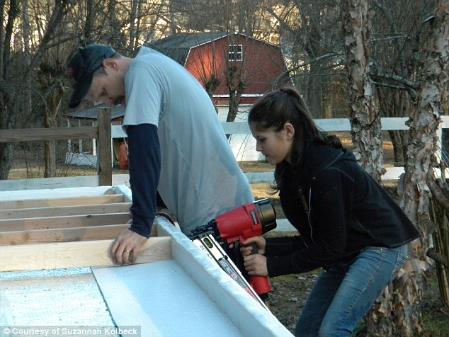 девочка построила дом, дом своими руками, дом за 10 000 долларов, Сицилия Колбэк