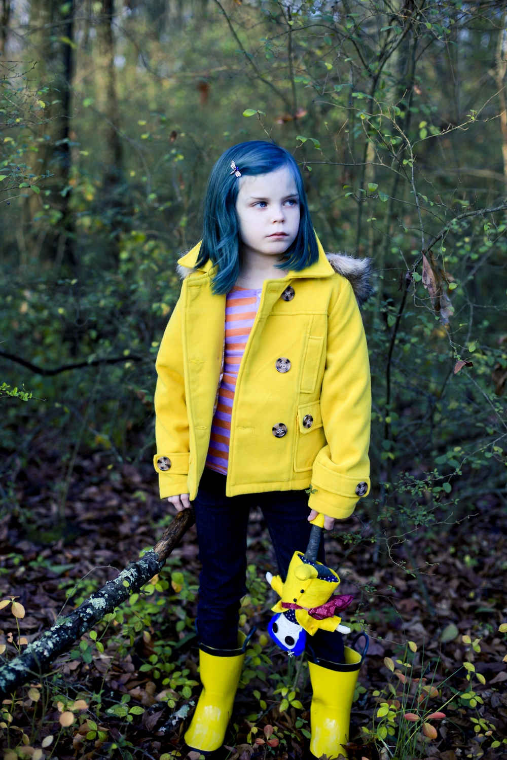 Alice Lewis, Алиса Льюис, Мама фотографирует приёмную дочь в образе культовых персонажей