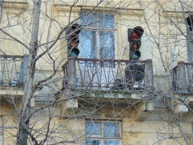 это россия детка, умом россию не понять, тем временем в России 