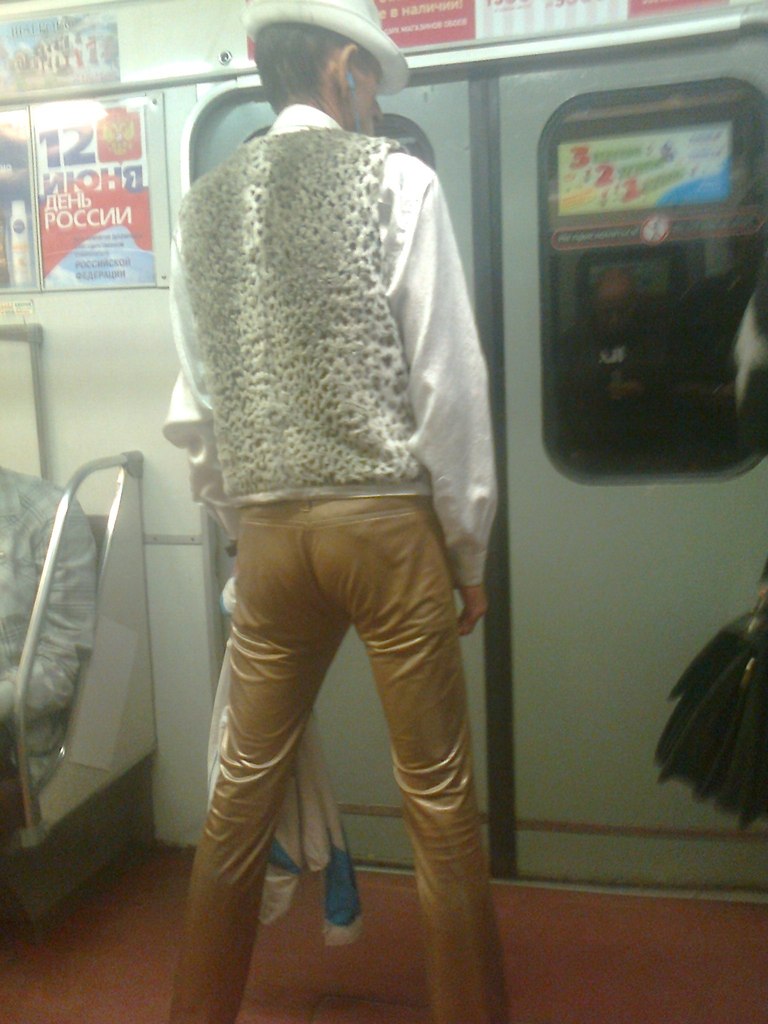 мода петербургского метро, мода метро, модники в транспорте, странные пассажиры метро 