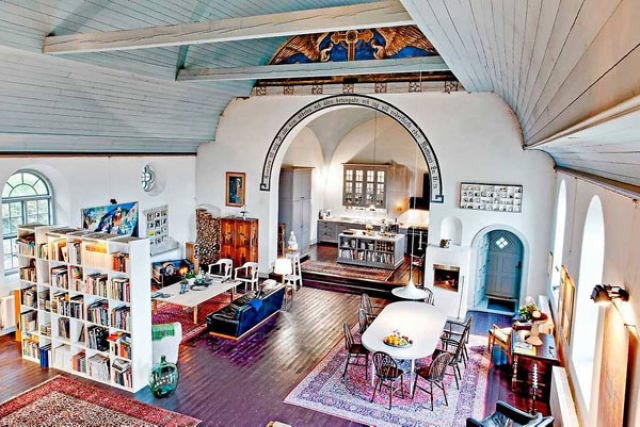 шведская церковь превращенная в дом, шведская церковь в дом, переделали церковь в дом