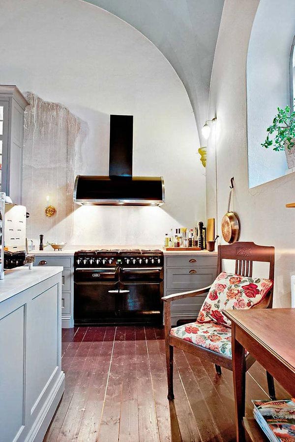 шведская церковь превращенная в дом, шведская церковь в дом, переделали церковь в дом