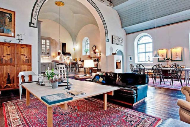 шведская церковь превращенная в дом, шведская церковь в дом, переделали церковь в дом