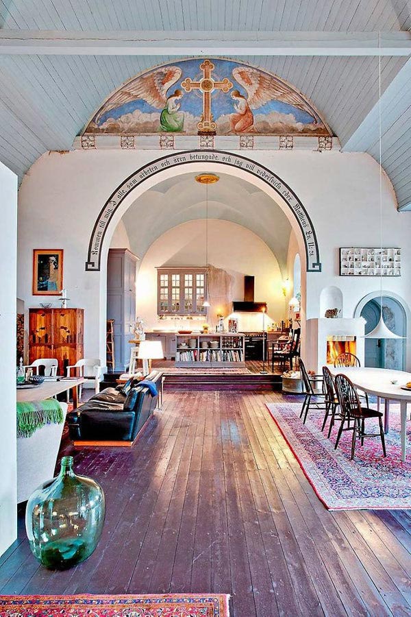 шведская церковь превращенная в дом, шведская церковь в дом, переделали церковь в дом