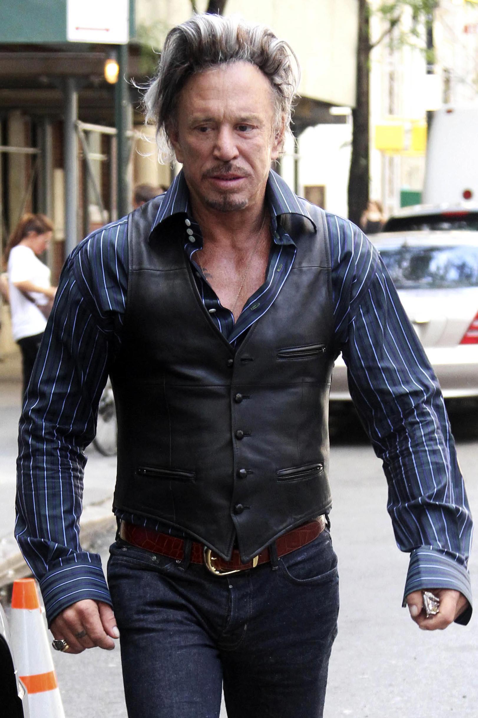 Рурка не узнать! Известный актёр Микки Рурк снова изменил свою внешность ради роли в кино Микки Рурк 2015, Микки Рурк пластические операции, ирландский гром