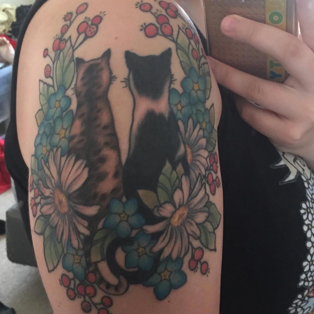 тату с кjшками, кошачьи тату, tattoo with cat