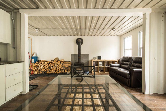 дом из контейнеров, дом внутри контейнеров, дом из грузовых контейнеров