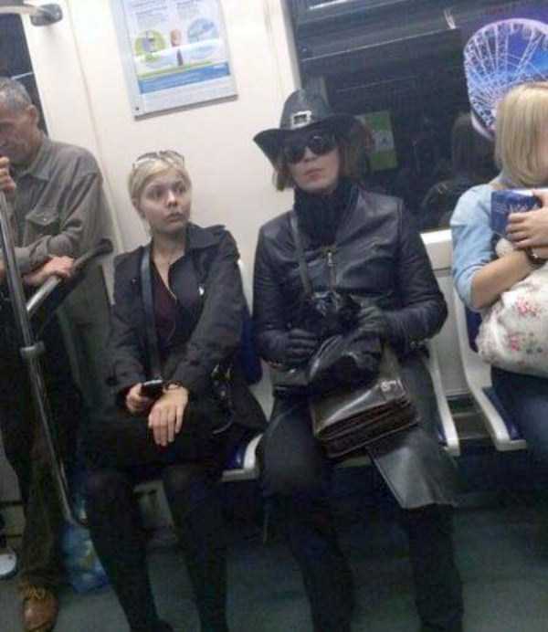 Безумные пассажиры общественного транспорта чудики из общественного транспорта, мода метро