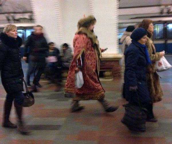 Безумные пассажиры общественного транспорта чудики из общественного транспорта, мода метро