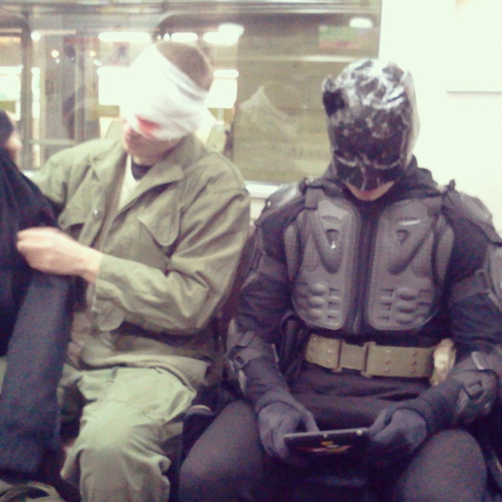 Безумные пассажиры общественного транспорта чудики из общественного транспорта, мода метро