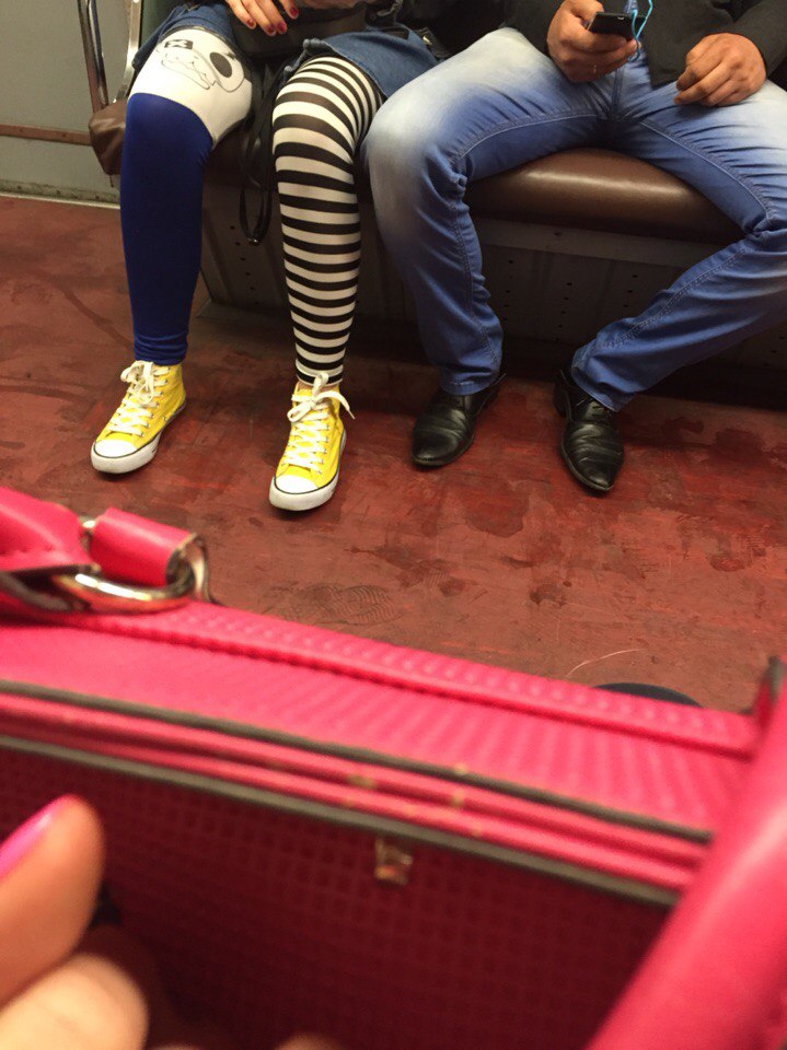 мода петербургского метро, мода метро, модники в транспорте, странные пассажиры метро 