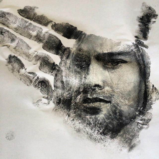 Рассел Пауэлл, Russel Powell, рисунки на ладонях, реалистичные портреты на руке, штампы 