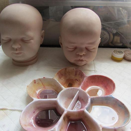 Как живые: женщина делает реалистичных кукол, являющихся точной копией умерших детей Тереза Рассон, Teresa Russon, куклы похожие на детей, реалистичные куклы