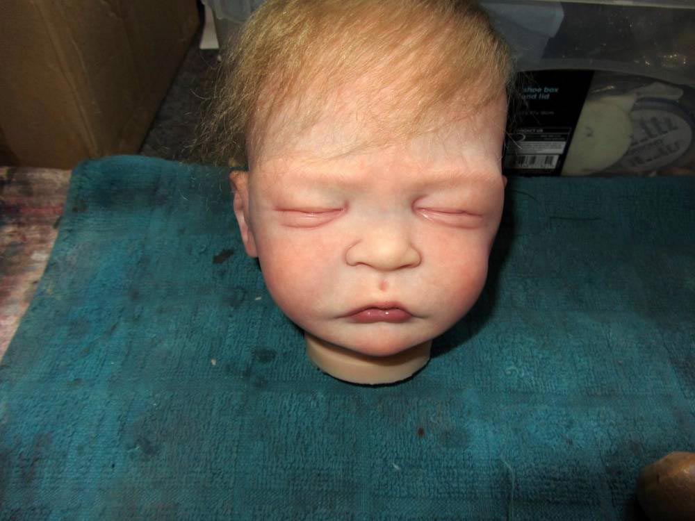 Как живые: женщина делает реалистичных кукол, являющихся точной копией умерших детей Тереза Рассон, Teresa Russon, куклы похожие на детей, реалистичные куклы